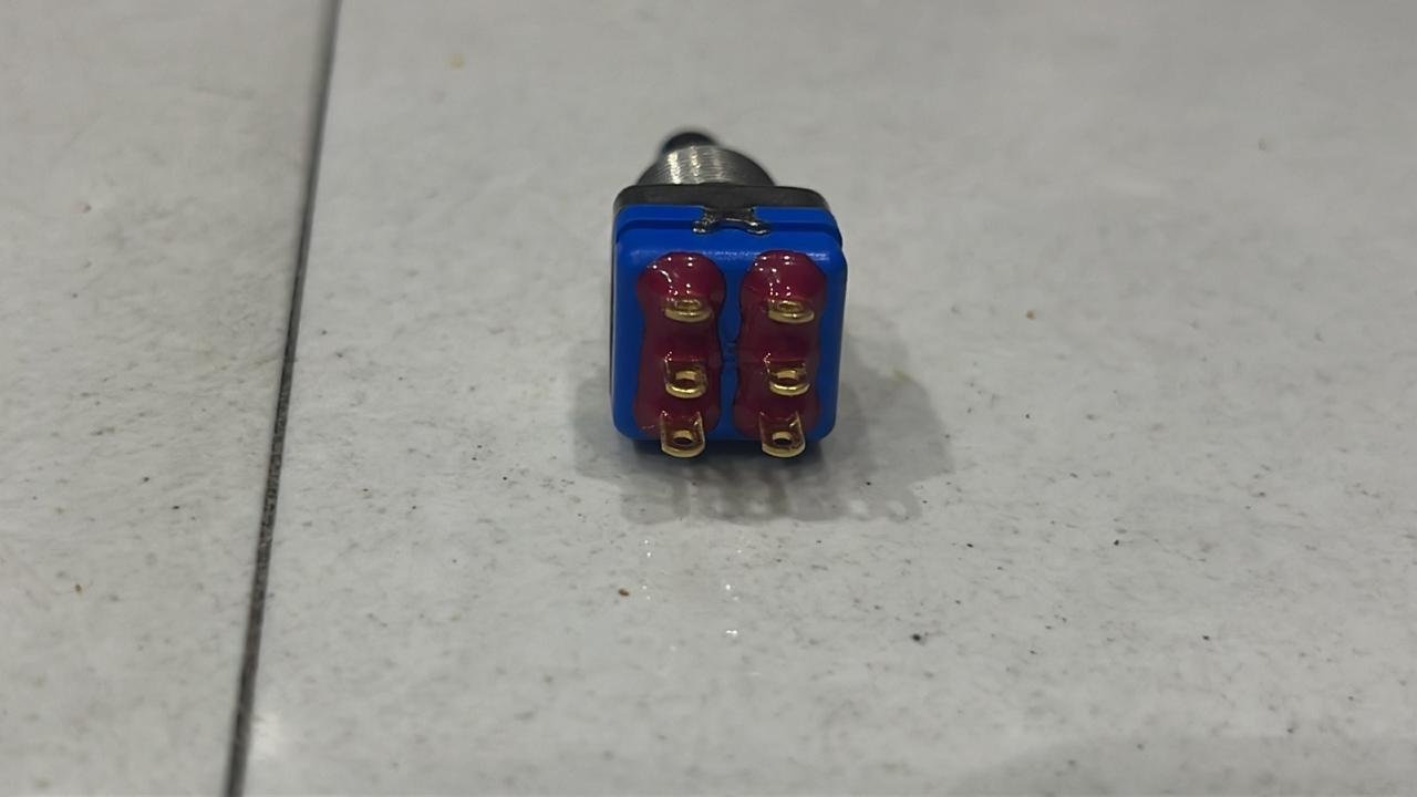 Miniature Toggle Switch DPDT 6-Pin